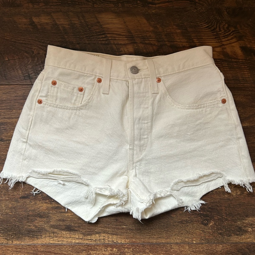 Levi 501 denim shorts worn once